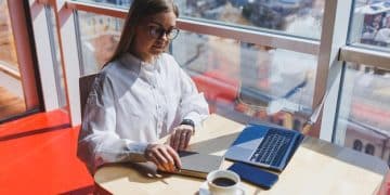Become a Freelance Writer in the US: Earn $0.10/Word Online 2025 - Cover Image